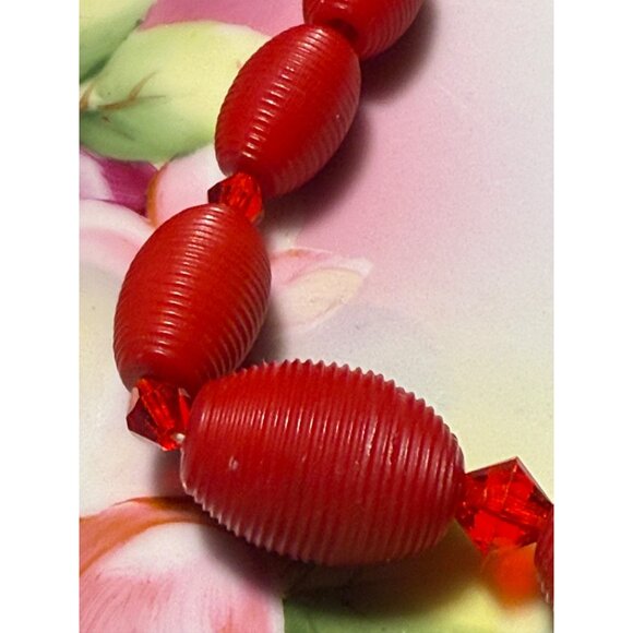 Vintage 30's Czech Red Beaded Carved Celluloid Glass Beaded necklace - Picture 12 of 12
